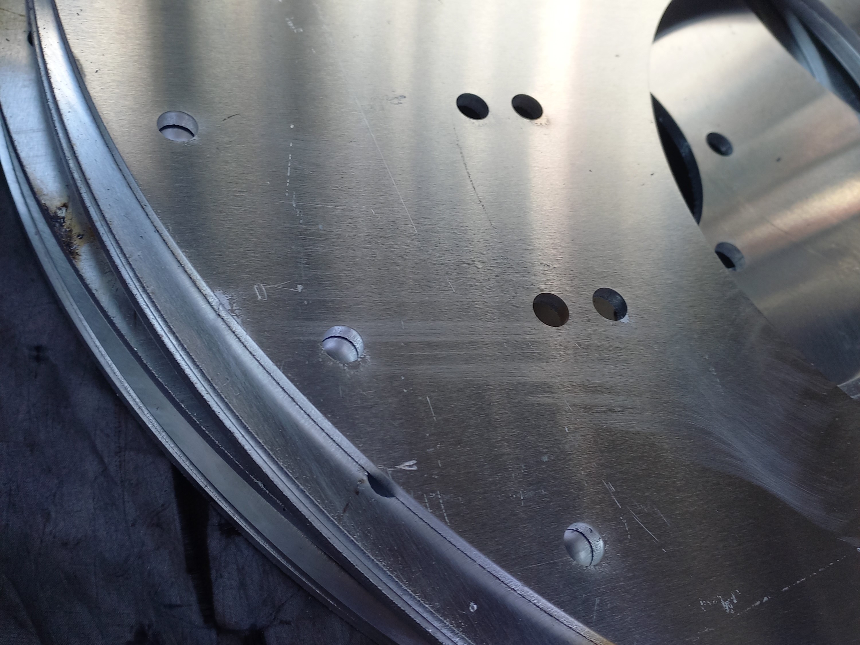 نمونه کار برش لیزر ورق آلومنیوم